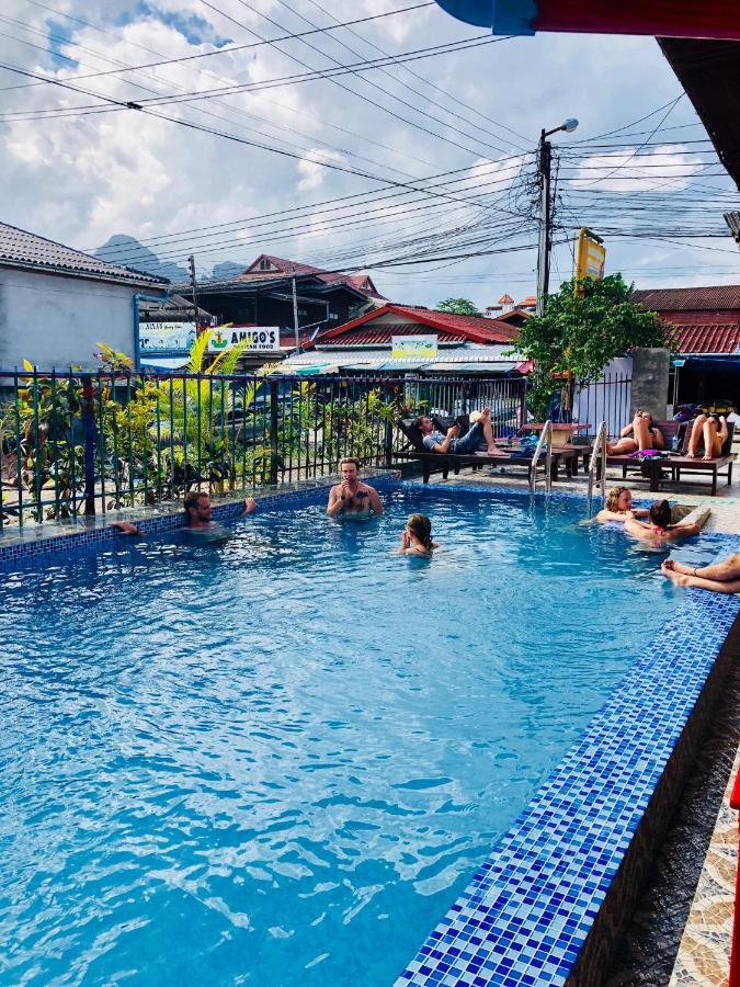 Real Vang Vieng Backpacker Hostel Eksteriør bilde